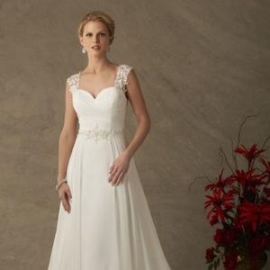 Bonny 6531 Wedding Gown